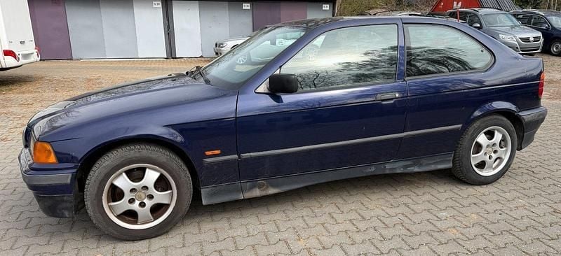 Gebraucht BMW 316 102 PS (75 kW) 1998 Blau Coupé