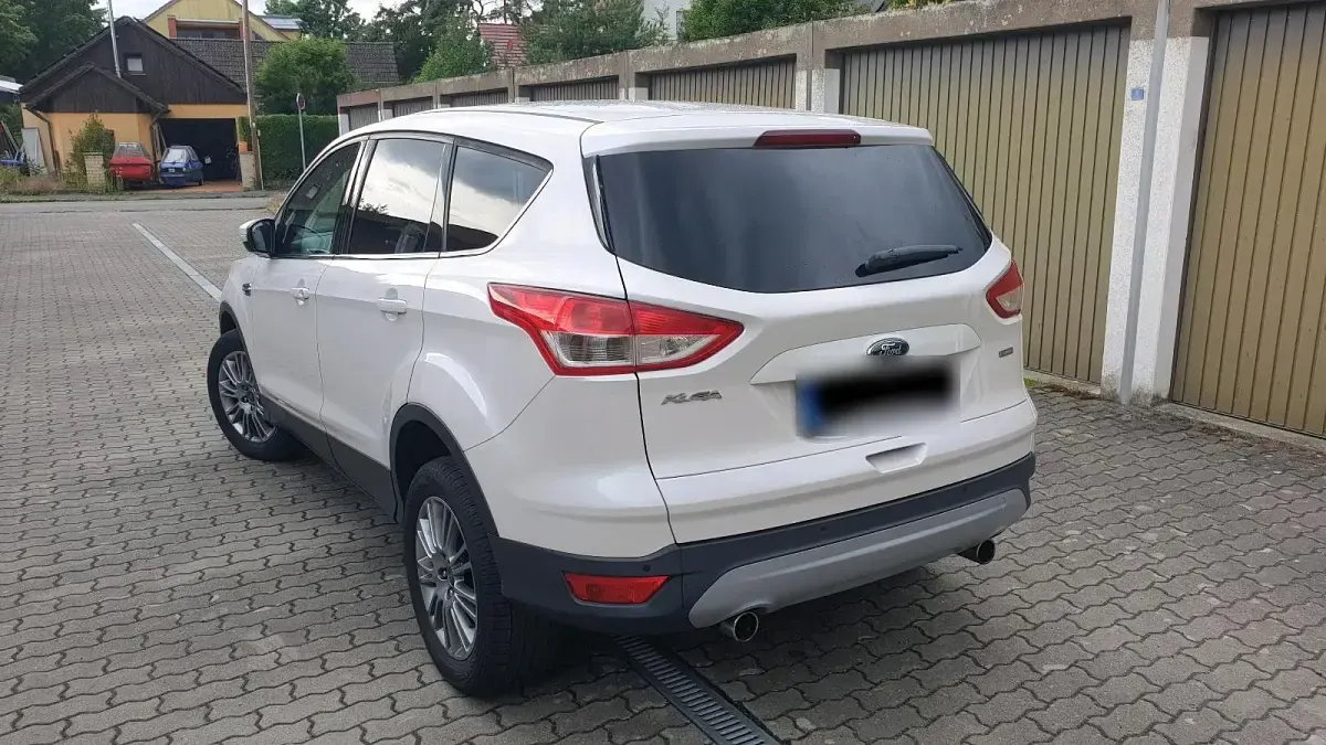 Gebraucht Ford Kuga Titanium 150 PS (110 kW) 2014 Weiß SUV