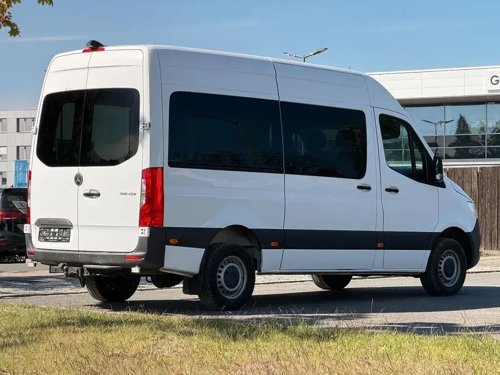 Używany Mercedes Sprinter 163 KM (119 kW) 2021 Biały Van
