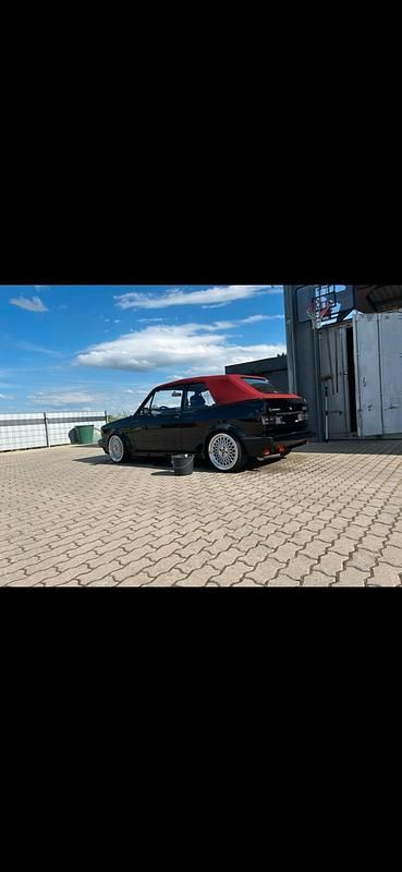 Schwarz Gebraucht 1993 VW Golf Cabriolet Karmann Cabrio | 13.500 € - Bild 1/4