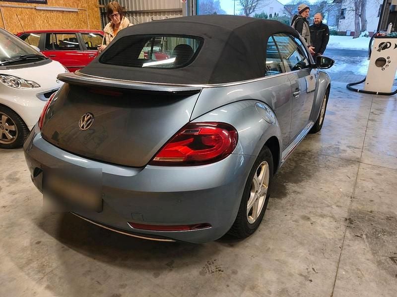 Gebraucht VW Beetle Edition 177 PS (130 kW) 2018 Blau Cabrio