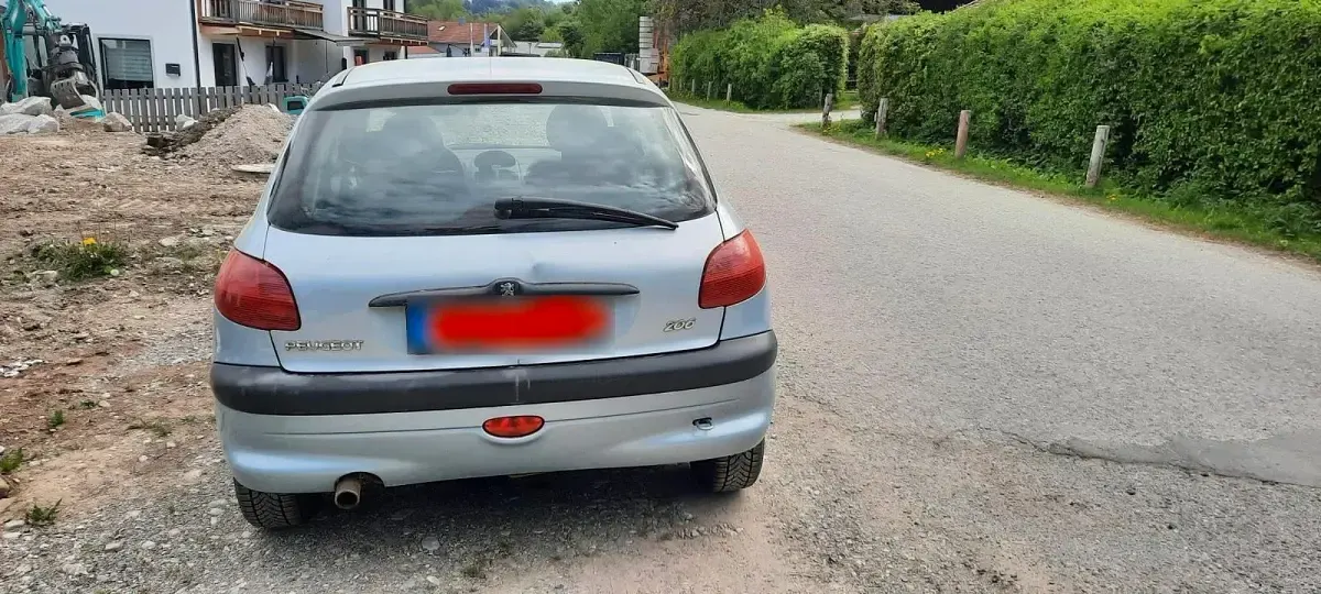 Gebraucht Peugeot 206 75 PS (55 kW) 2001 Blau Kleinwagen