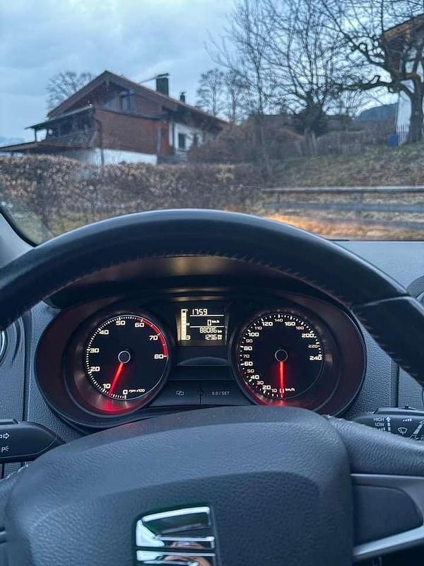 Gebraucht Seat Ibiza ST Sun 105 PS (77 kW) 2015 Grau Kombi