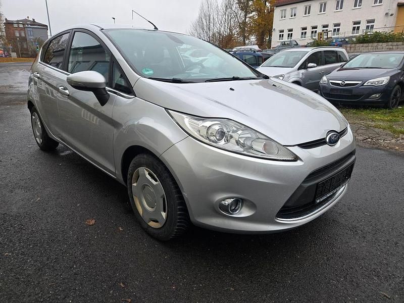 Gebraucht Ford Fiesta Trend 95 PS (69 kW) 2011 Silber Limousine