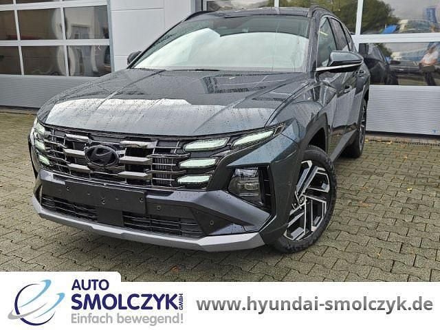 Cypress green / mic Neu 2025 Hyundai Tucson Prime SUV | 38.490 € (Fairer Preis) - Bild 1/4
