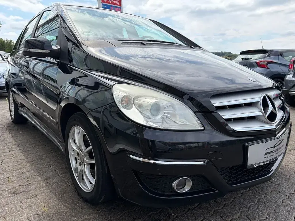 Gebraucht Mercedes B180 109 PS (80 kW) 2010 Schwarz Van / Kleinbus