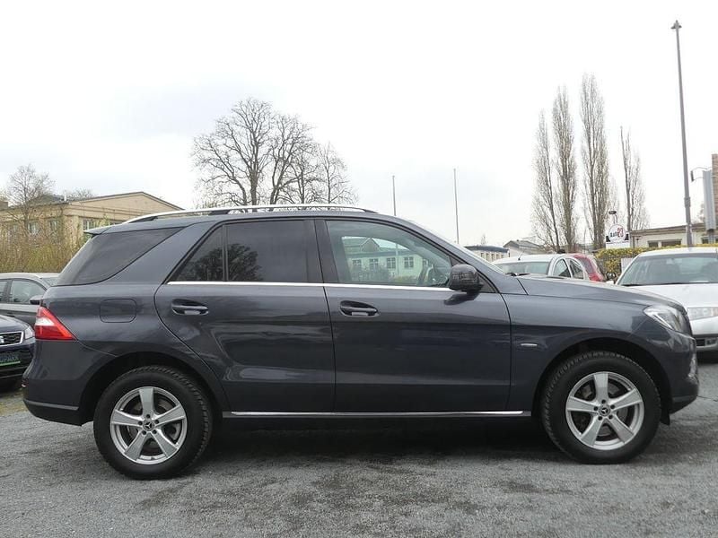 Gebraucht Mercedes ML350 306 PS (225 kW) 2012 Grau SUV