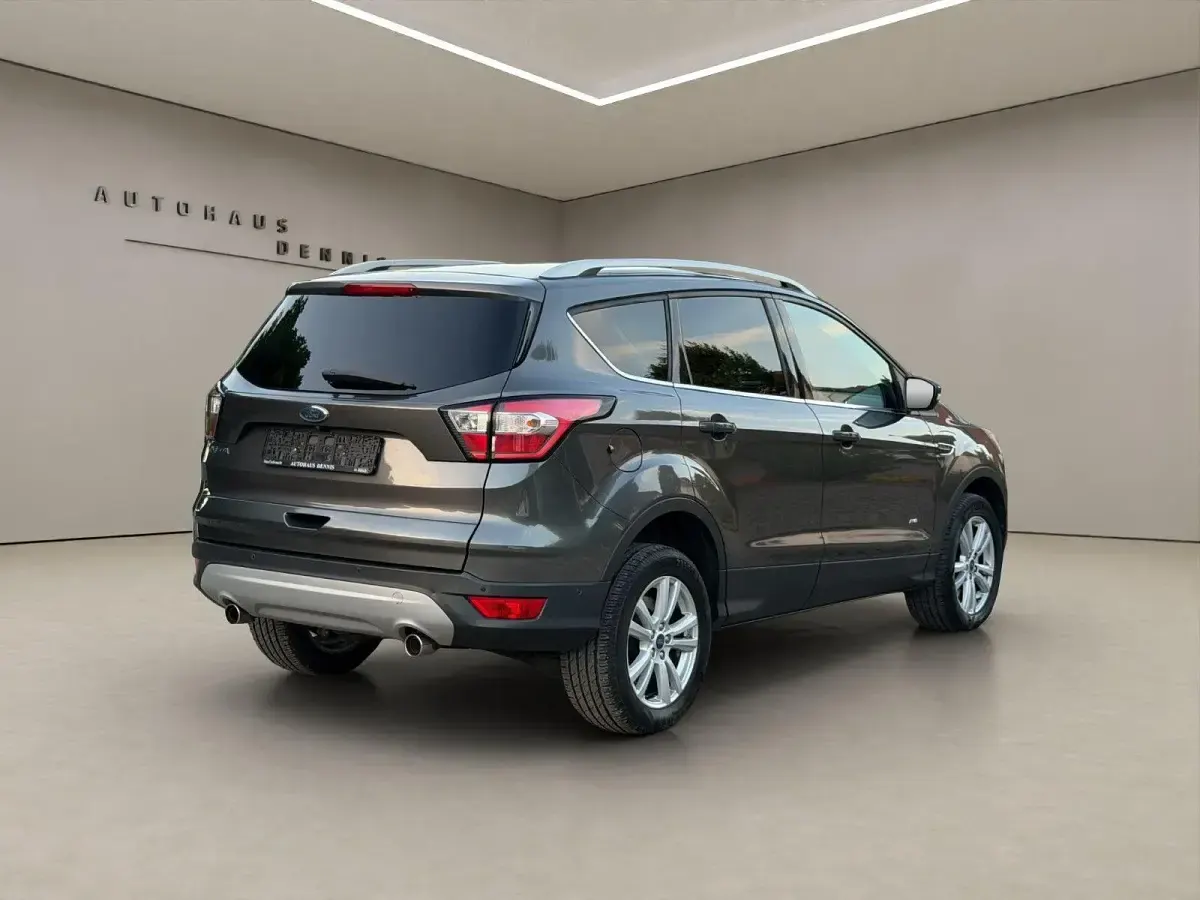 Gebraucht Ford Kuga Cool & Connect 150 PS (110 kW) 2017 Grau SUV