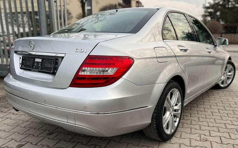 Gebraucht Mercedes C200 136 PS (100 kW) 2012 Iridiumsilber  metalliclack Limousine