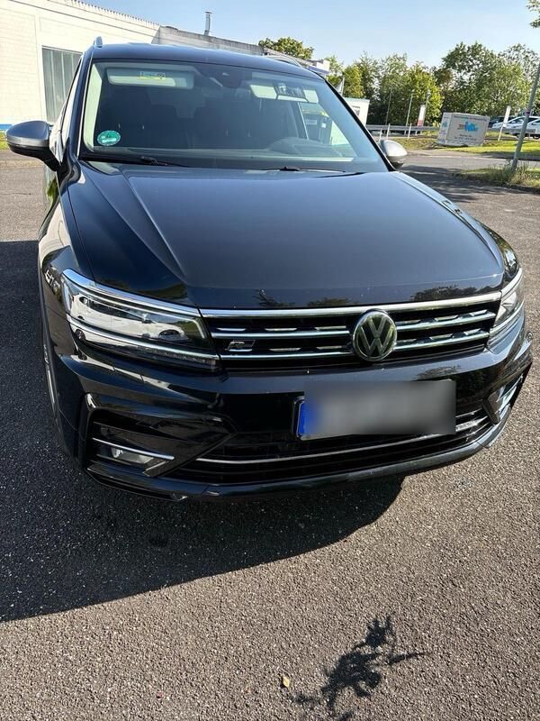Schwarz Gebraucht 2019 VW Tiguan Allspace IQ Drive SUV | 28.200 € (Guter Preis) - Bild 1/4