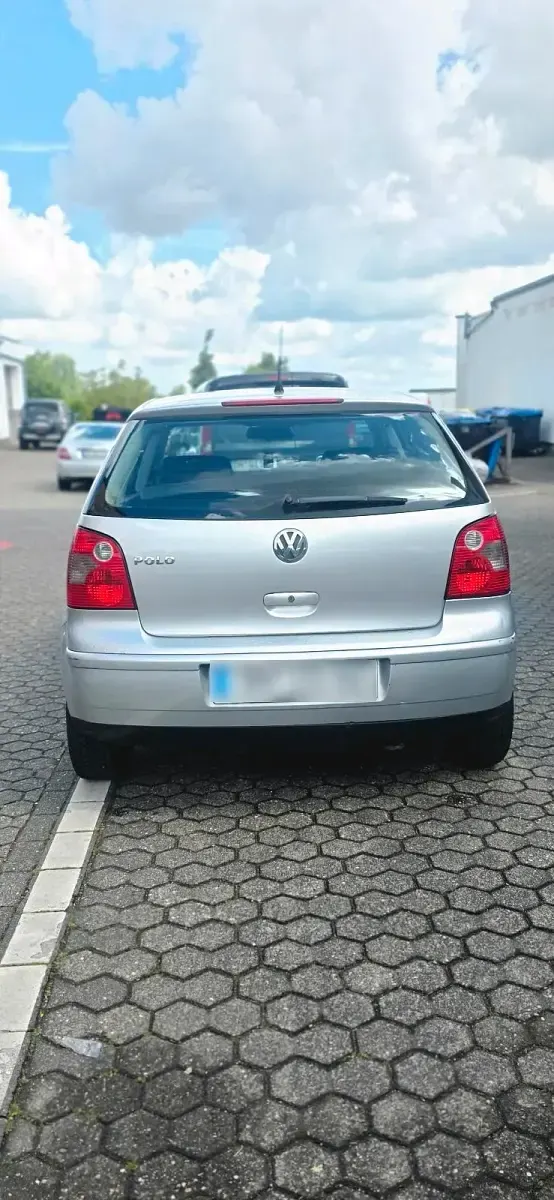 Gebraucht VW Polo 50 PS (36 kW) 2004 Silber Kleinwagen