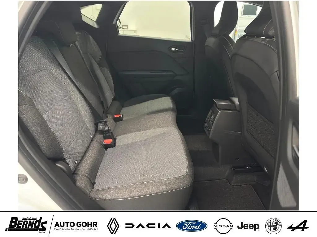 Käytetty Renault Captur Techno 158 HP (116 kW) 2024 Valkoinen Katumaasturi