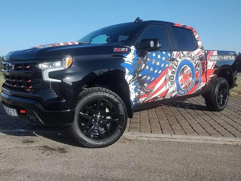 Neu Chevrolet Silverado 426 PS (313 kW) 2026 Schwarz SUV