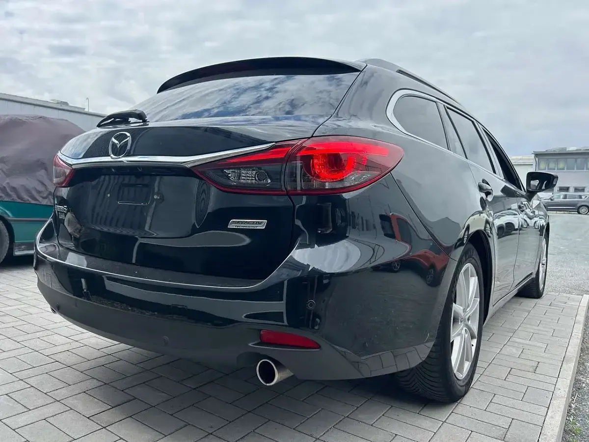 Gebraucht Mazda 6 Sports-Line 175 PS (128 kW) 2016 Onyxschwarz metallic Kombi