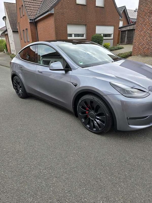 Occasion Tesla Model Y Performance 392 kW (534 ch) 2024 SUV