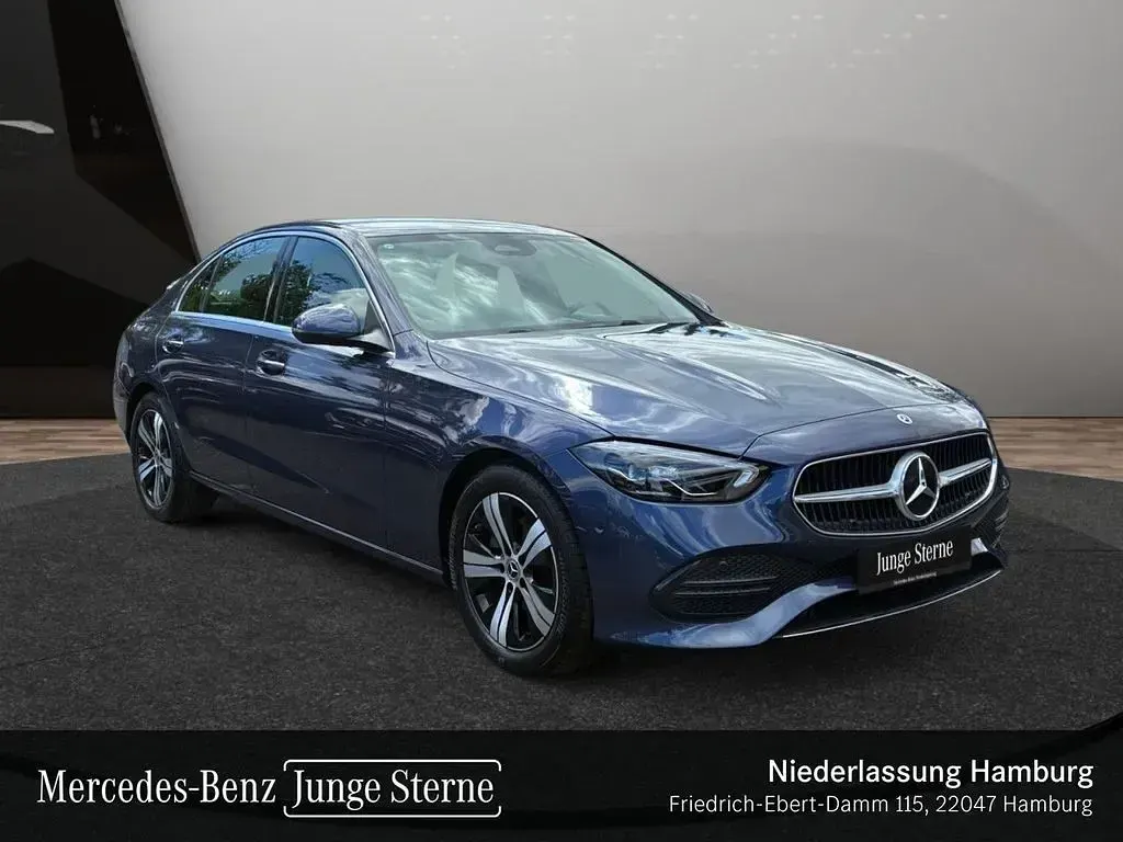 Gebraucht Mercedes C180 Avantgarde 170 PS (125 kW) 2025 Blau Limousine