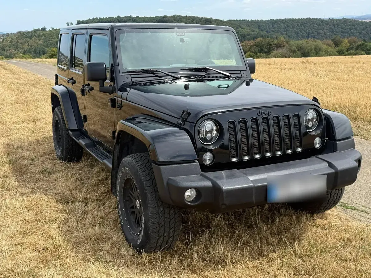 Gebraucht Jeep Wrangler Unlimited Sahara 284 PS (208 kW) 2016 Schwarz SUV