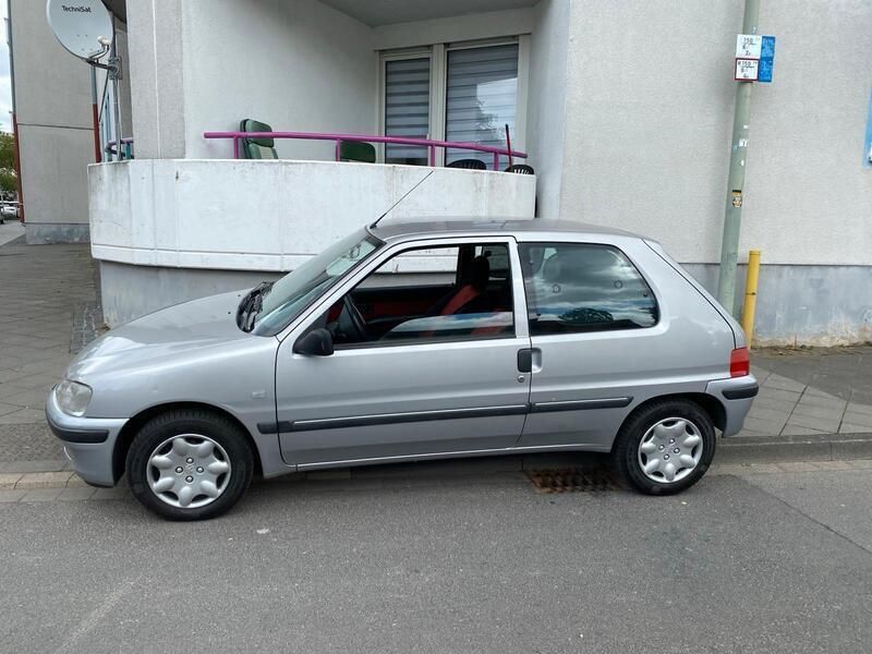 Silber Gebraucht 2002 Peugeot 106 Kleinwagen | 700 € - Bild 1/4