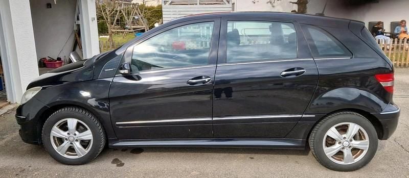 Gebraucht Mercedes B150 95 PS (69 kW) 2007 Schwarz Van / Kleinbus