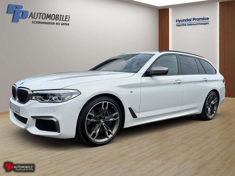 Weiss Gebraucht 2018 BMW M550 Shadowline Limousine | 38.990 € (Fairer Preis) - Bild 1/4