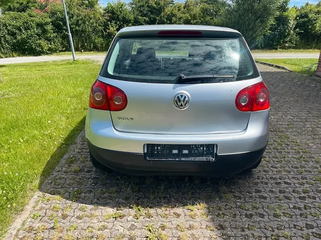 Gebraucht VW Golf IV Trendline 75 PS (55 kW) 2005 Silber Limousine