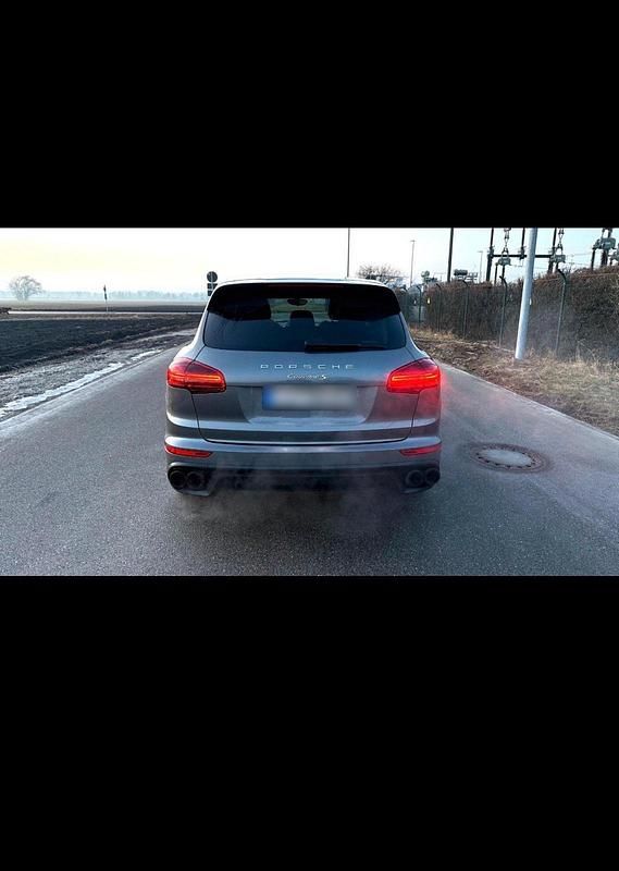 Second-hand Porsche Cayenne 500 CP (367 kW) 2015 Gri SUV