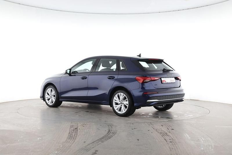 Gebraucht Audi A3 Advanced Plus 150 PS (110 kW) 2024 Navarrablau metallic Limousine