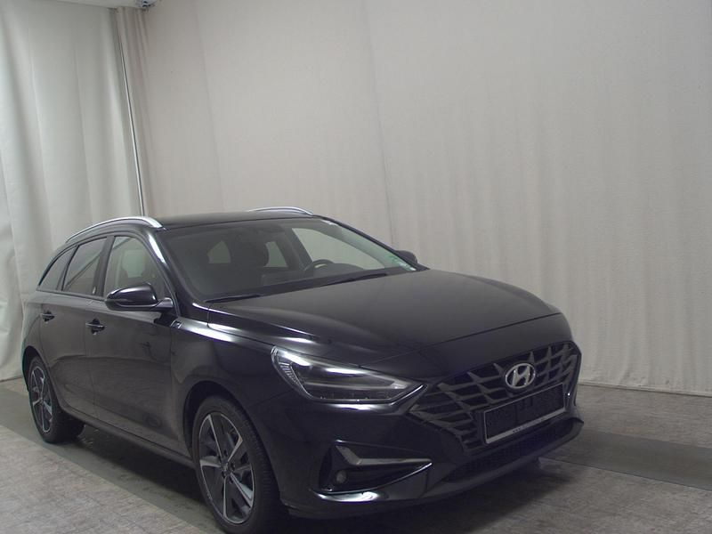 Gebraucht Hyundai i30 Edition 30+ 120 PS (88 kW) 2021 Schwarz Kombi