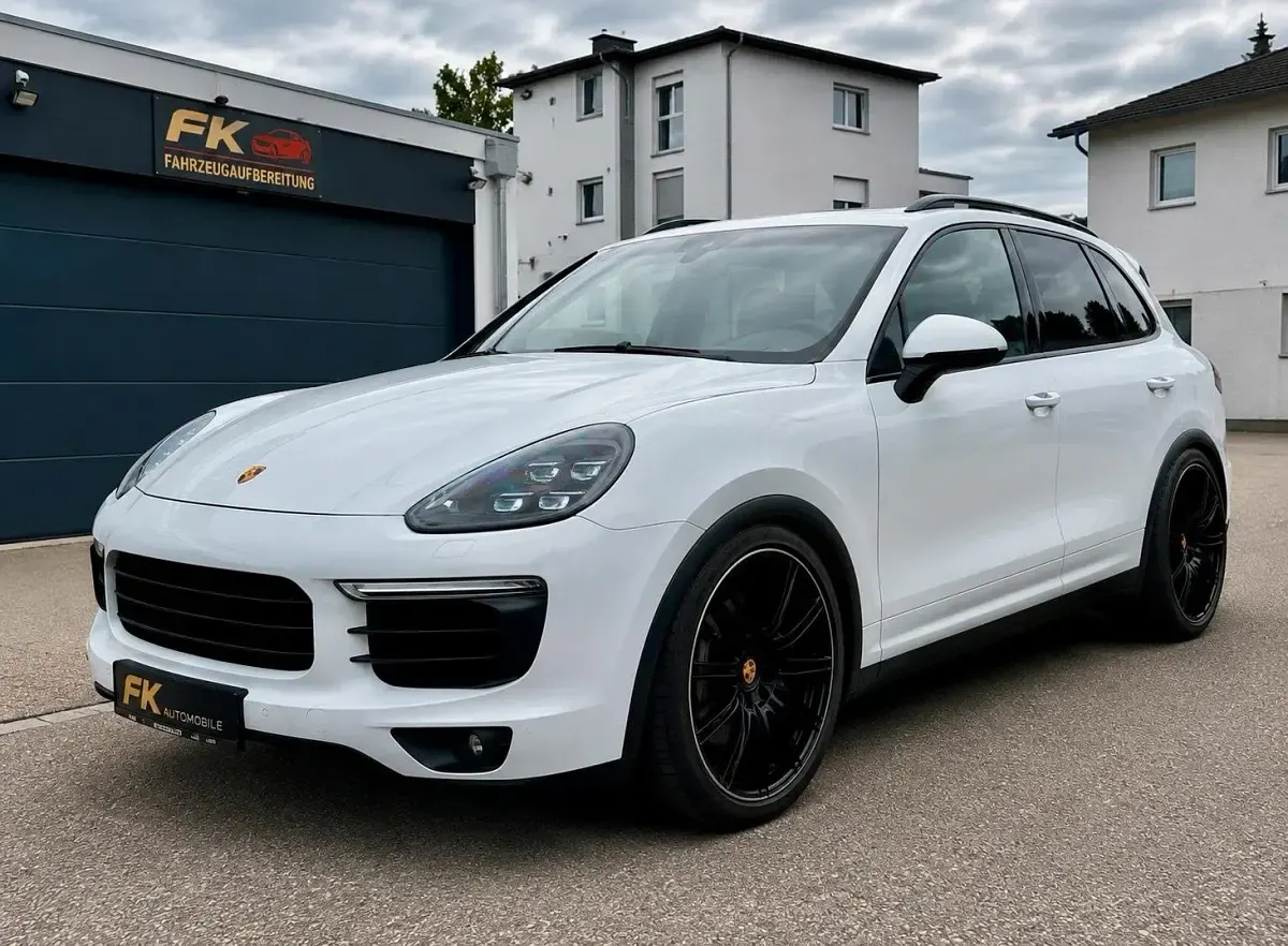 Gebraucht Porsche Cayenne Edition 262 PS (192 kW) 2015 Weiß SUV