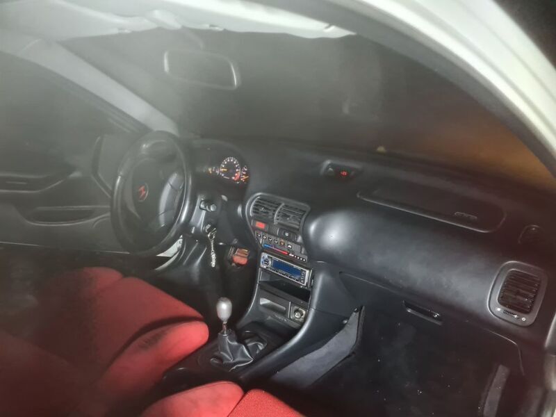Weiß Gebraucht 2000 Honda Integra Type R Coupé | 18.900 € - Bild 1/4