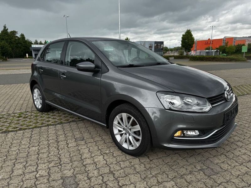 Gebraucht VW Polo Comfortline 75 PS (55 kW) 2015 Grau Limousine
