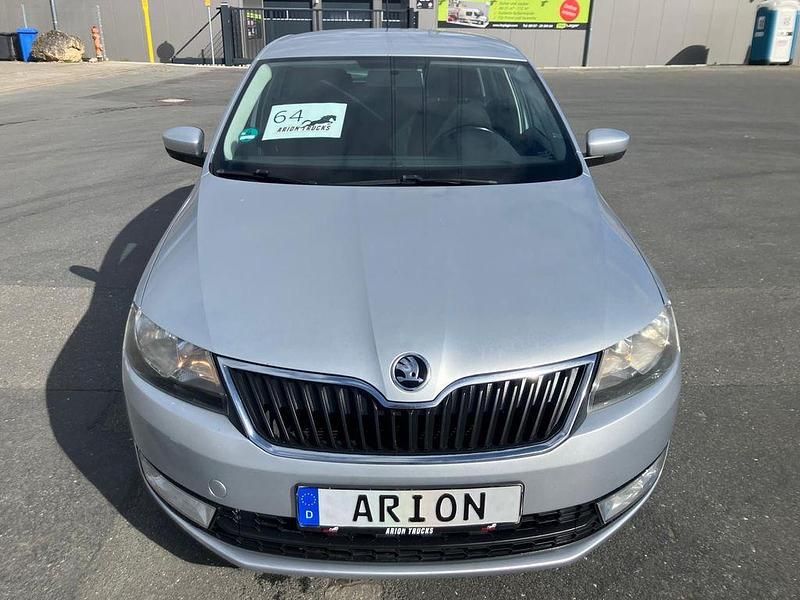 Gebraucht Skoda Rapid Ambition 90 PS (66 kW) 2015 Silber Kleinwagen