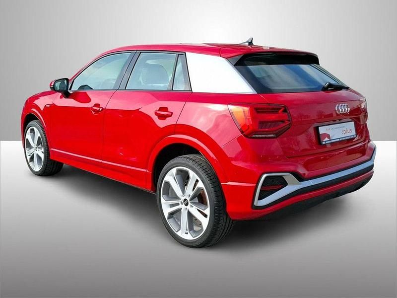Gebraucht Audi Q2 Ambiente 150 PS (110 kW) 2021 Tangorot metallic SUV