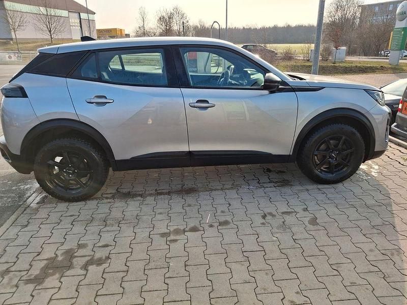 Gebraucht Peugeot 2008 Active 101 PS (74 kW) 2023 Silber SUV