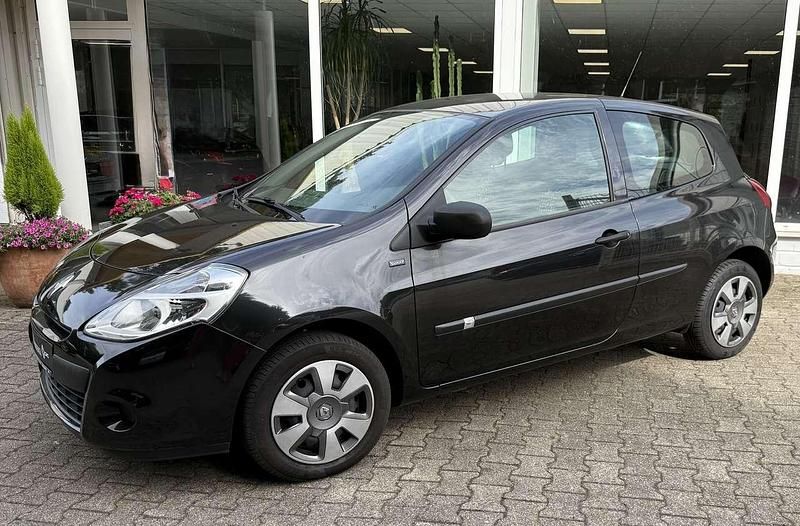 Perlmuttschwarz Gebraucht 2011 Renault Clio II Kleinwagen | 3.300 € (Fairer Preis) - Bild 1/4