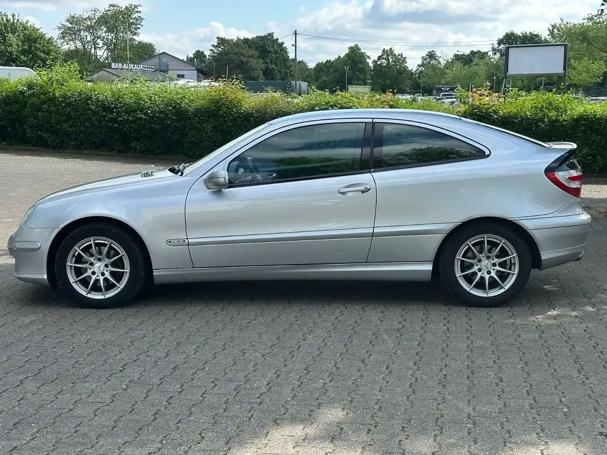 Gebraucht Mercedes C180 Sport Edition 143 PS (105 kW) 2006 Silber Coupé