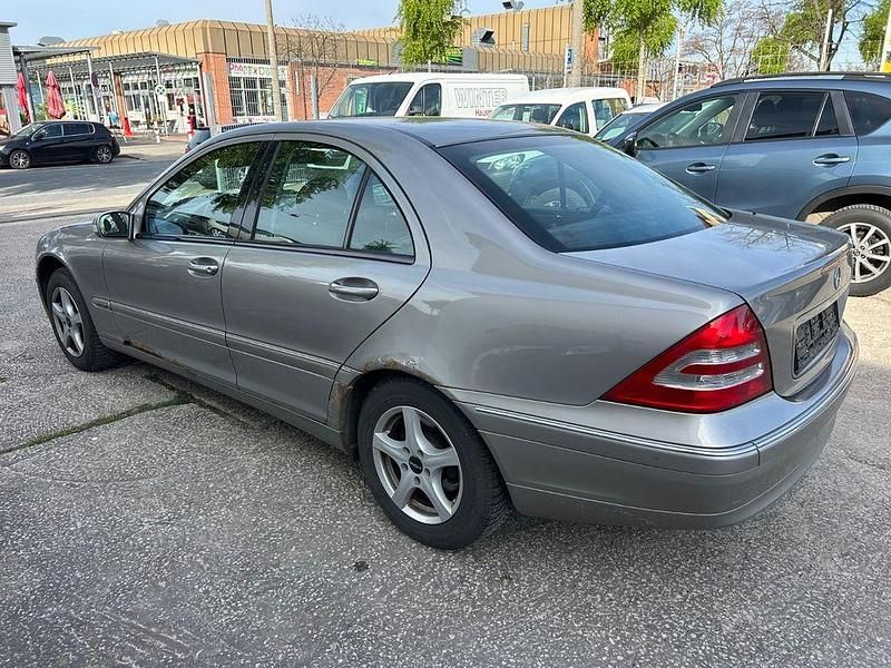 Gebraucht Mercedes C180 Elegance 143 PS (105 kW) 2003 Grau Limousine