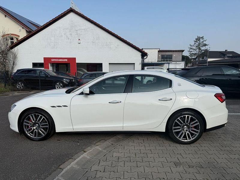 Gebraucht Maserati Ghibli 409 PS (300 kW) 2016 Weiß Limousine