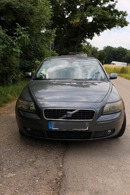 Grau Gebraucht 2004 Volvo S40 Limousine | 1.500 € (Superpreis) - Bild 1/4