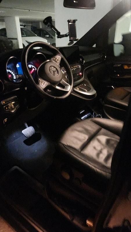 Gebraucht Mercedes EQV300 150 kW (204 PS) 2022 Schwarz Van / Kleinbus