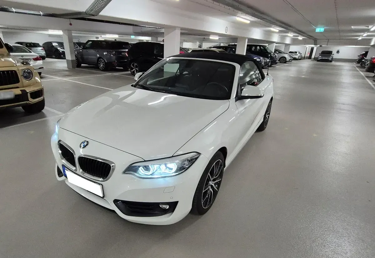 Gebraucht BMW 220 190 PS (139 kW) 2018 Weiß Cabrio