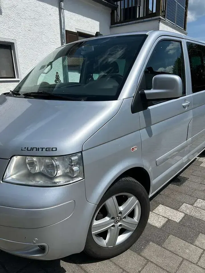 Gebraucht VW Multivan United 174 PS (127 kW) 2008 Grau Van / Kleinbus