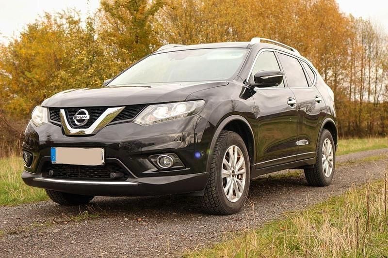 Schwarz Gebraucht 2017 Nissan X-Trail Tekna SUV | 16.000 € (Fairer Preis) - Bild 1/4