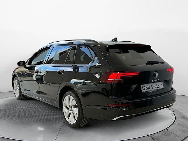 Gebraucht VW Golf VIII Goal 150 PS (110 kW) 2025 Grenadillschwarz metallic Kombi