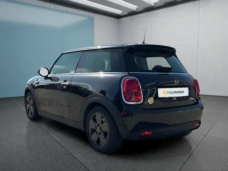 Gebraucht Mini Cooper SE 135 kW (184 PS) 2022 Schwarz Kleinwagen