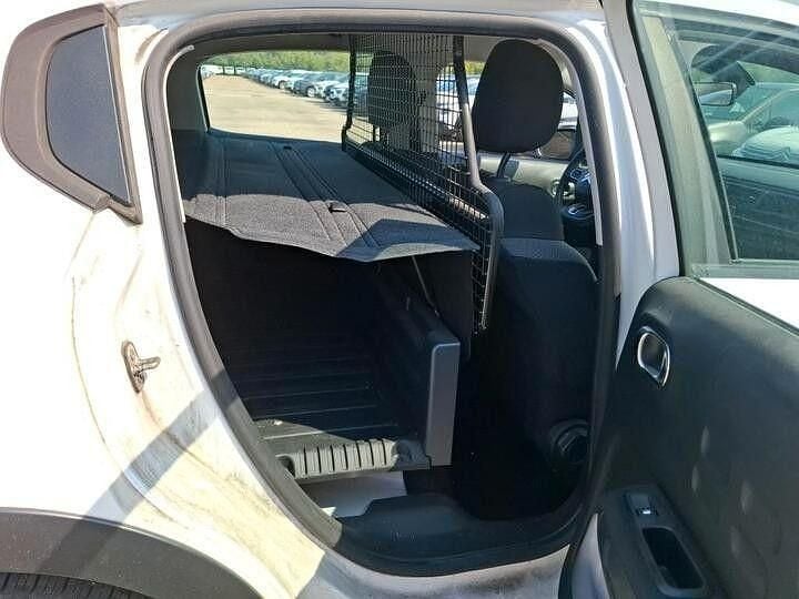 Weiß Gebraucht 2018 Citroën C3 Kleinwagen | 6.783 € (Guter Preis) - Bild 1/4