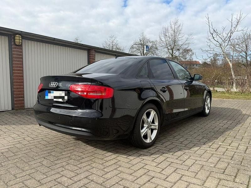 Gebraucht Audi A4 Ambition 177 PS (130 kW) 2014 Schwarz Limousine