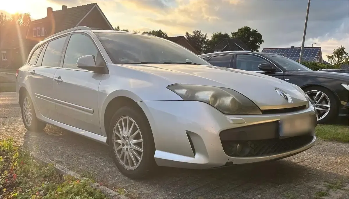 Gebraucht Renault Laguna III 110 PS (80 kW) 2008 Silber Kombi