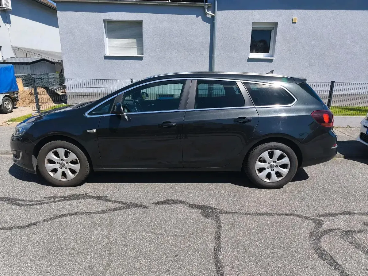 Gebraucht Opel Astra Eco 136 PS (100 kW) 2015 Schwarz Kombi