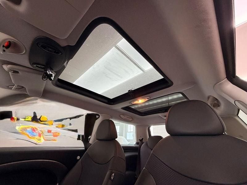 Usata Mini Cooper S 170 CV (125 kW) 2004 Rosso Utilitaria